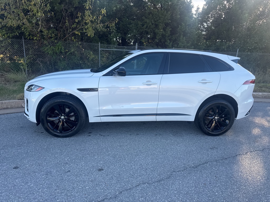 2025 Jaguar F-PACE P250 R-Dynamic S photo 2