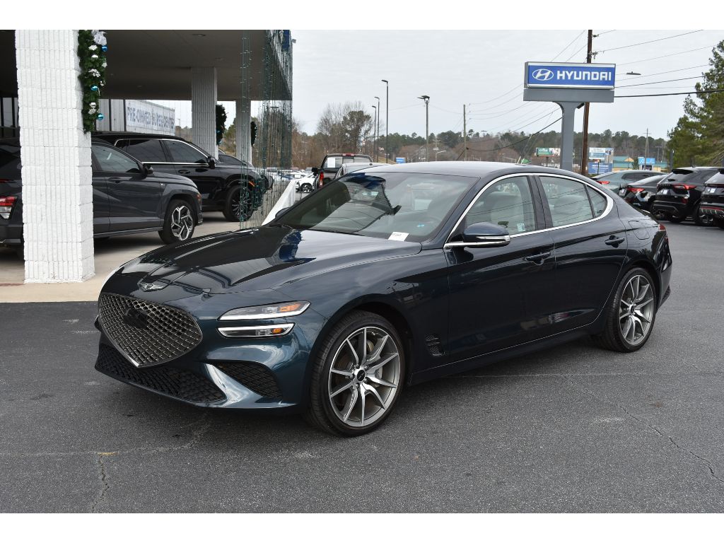 2025 GENESIS G70 Standard's photo