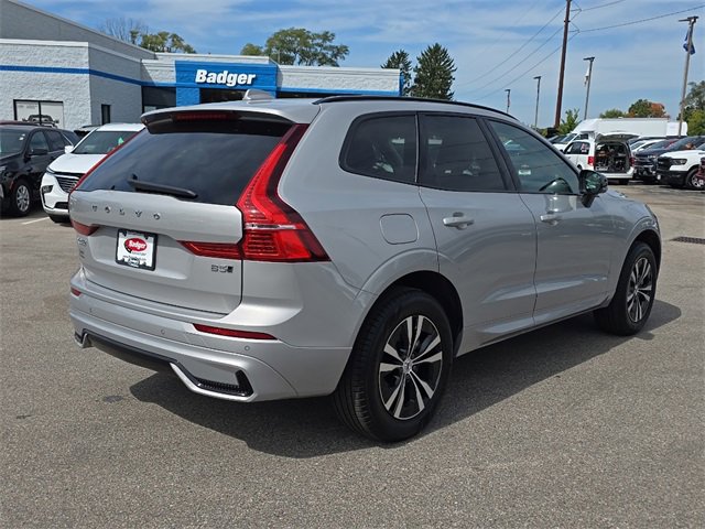 2024 Volvo XC60 Core photo 4