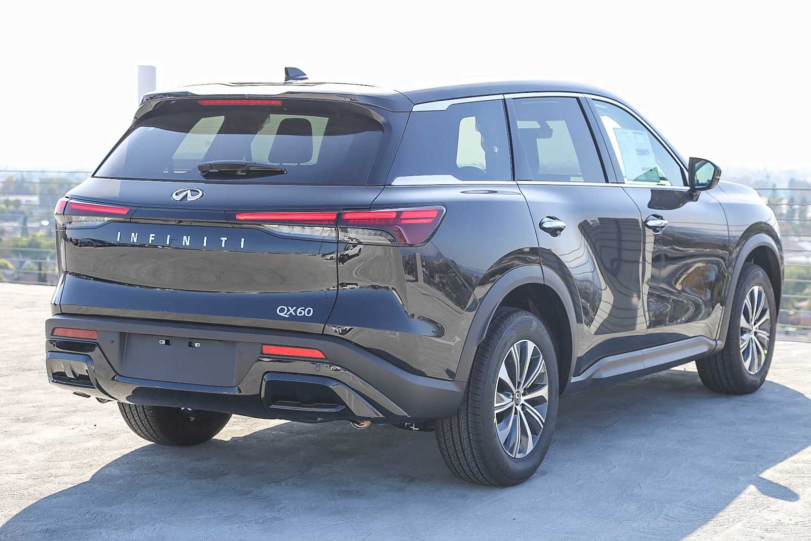 2025 Infiniti QX60 Pure photo 5