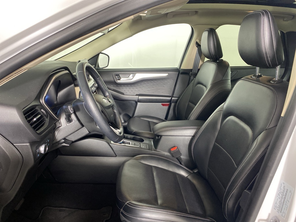 2020 Ford Escape SE Sport Hybrid photo 6