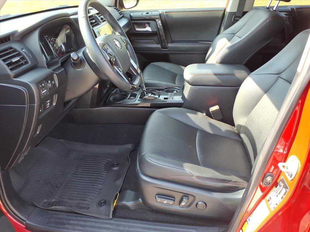 2021 Toyota 4Runner Venture Special Edition 4WD photo 4