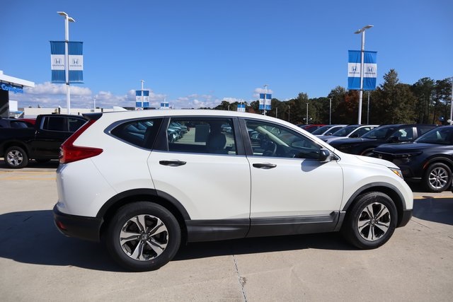 2017 Honda CR-V LX photo 3