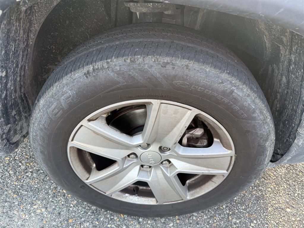 2022 Jeep Compass Latitude photo 3