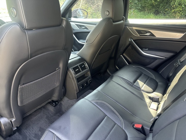 2025 Jaguar F-PACE R-Dynamic S P250 photo 15