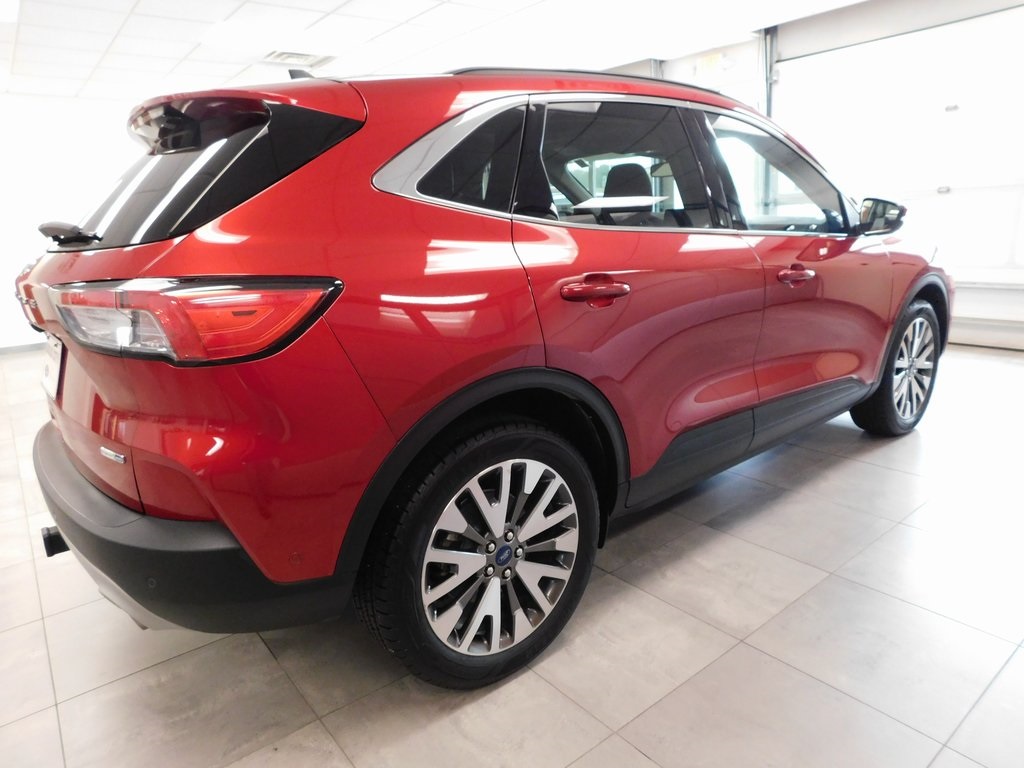 2020 Ford Escape Titanium photo 4