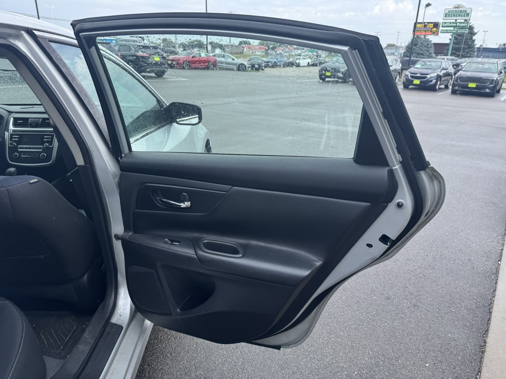 2016 Nissan Altima 2.5 S photo 33