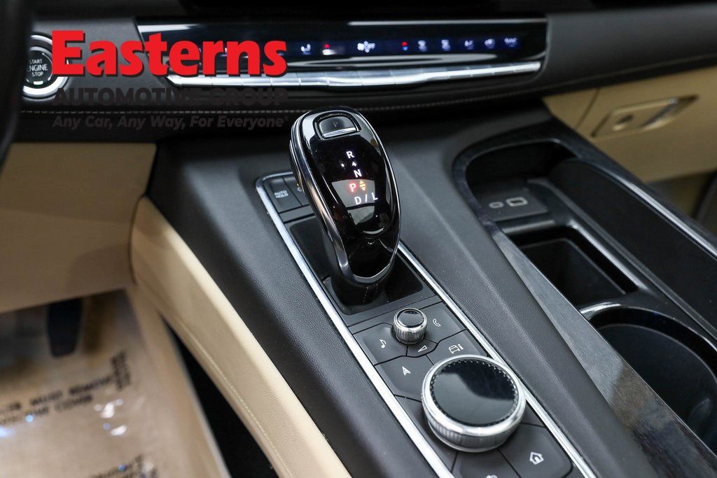 2023 Cadillac Escalade Premium Luxury photo 12
