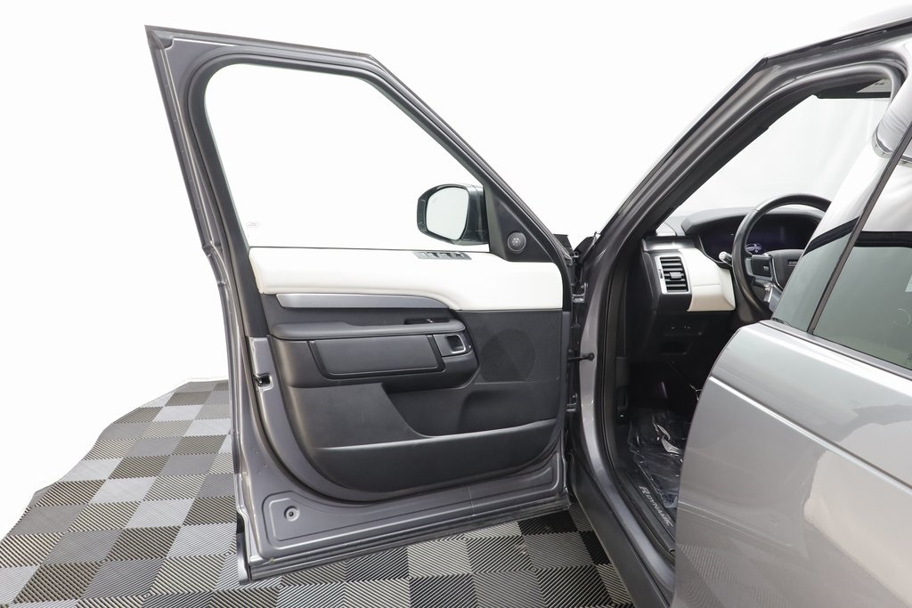 2021 Land Rover Discovery S R-Dynamic photo 4
