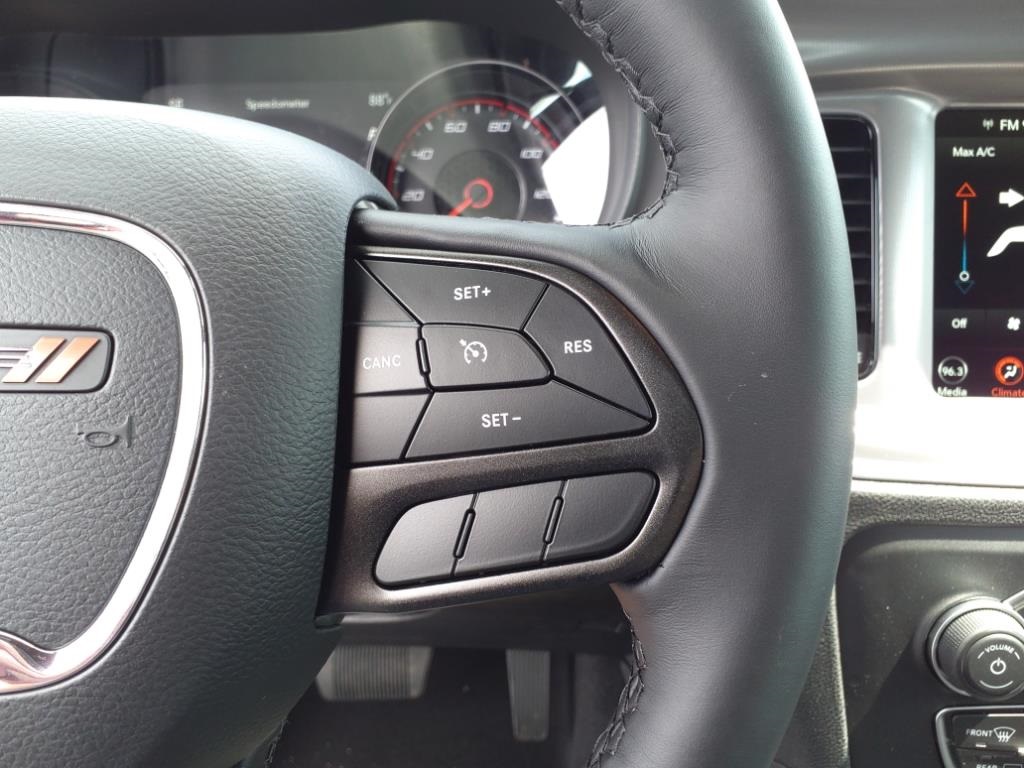 2023 Dodge Charger SXT photo 12