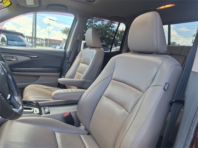 2019 Honda Ridgeline RTL-E photo 11