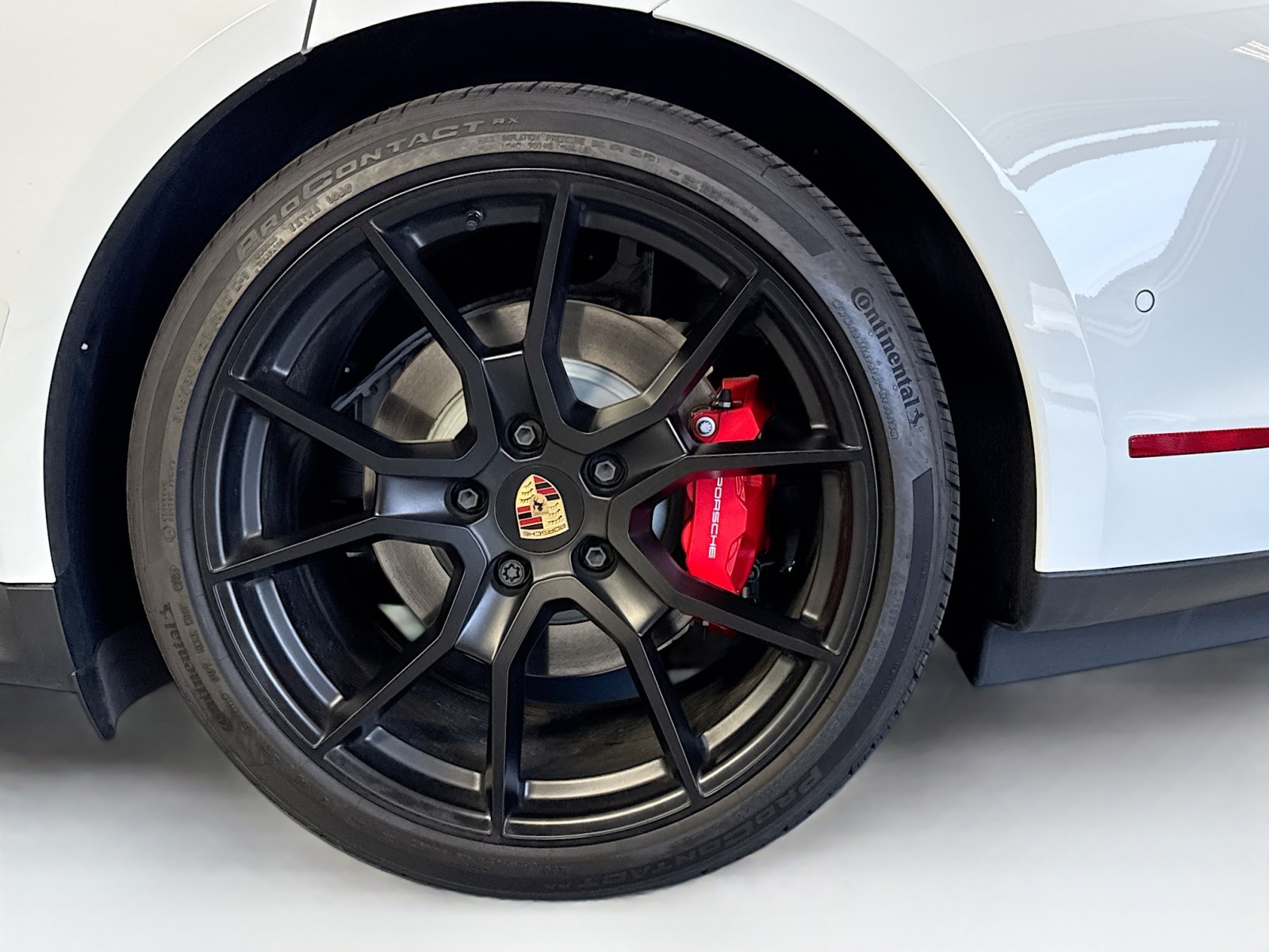 2025 Porsche Taycan 4S photo 23