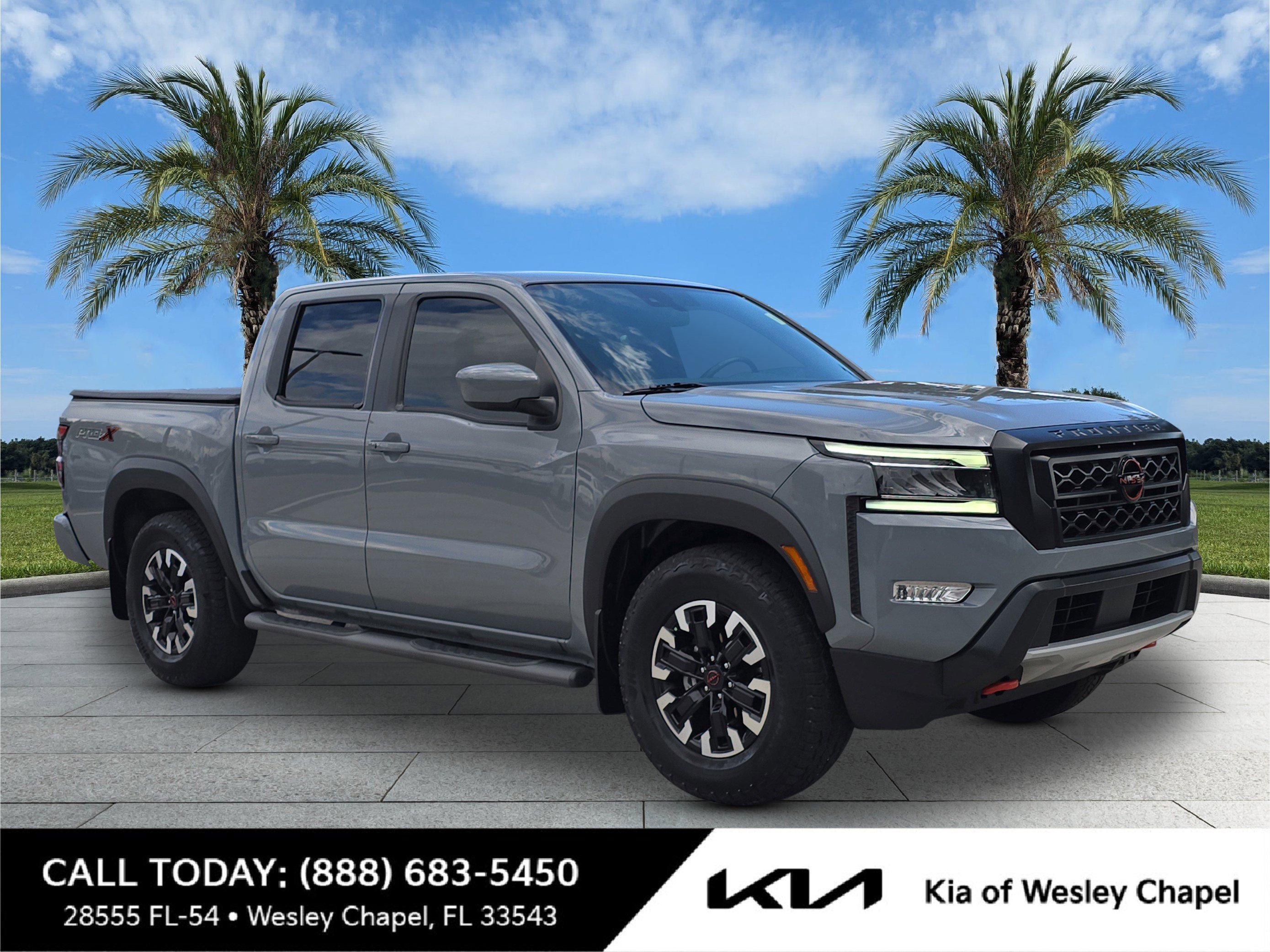 2024 Nissan Frontier PRO-X's photo