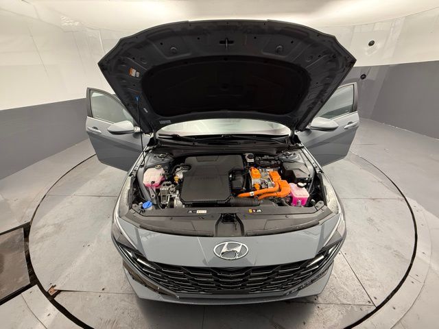 2022 Hyundai Elantra Hybrid Limited photo 16
