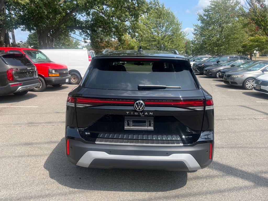 2025 Volkswagen Tiguan SE photo 5