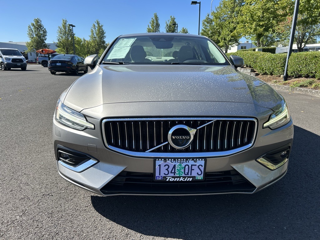 2019 Volvo S60 T6 Inscription AWD photo 2