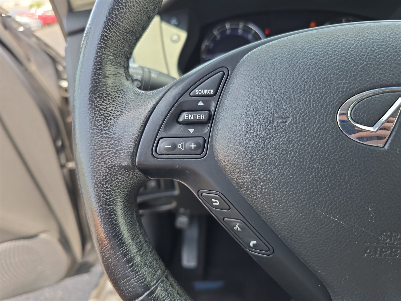 2017 Infiniti QX50 Base photo 24