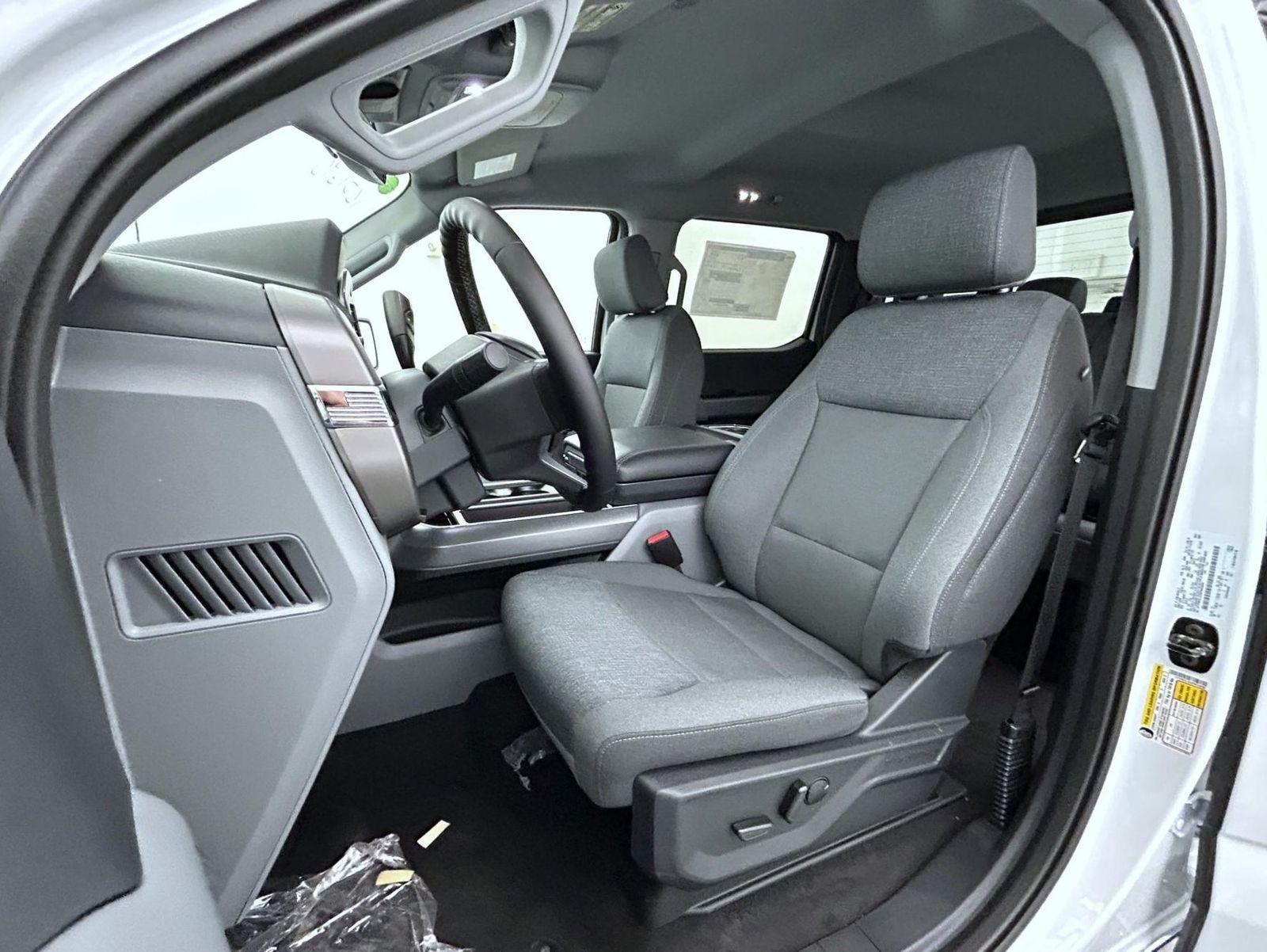 2025 Ford F-150 XLT photo 10