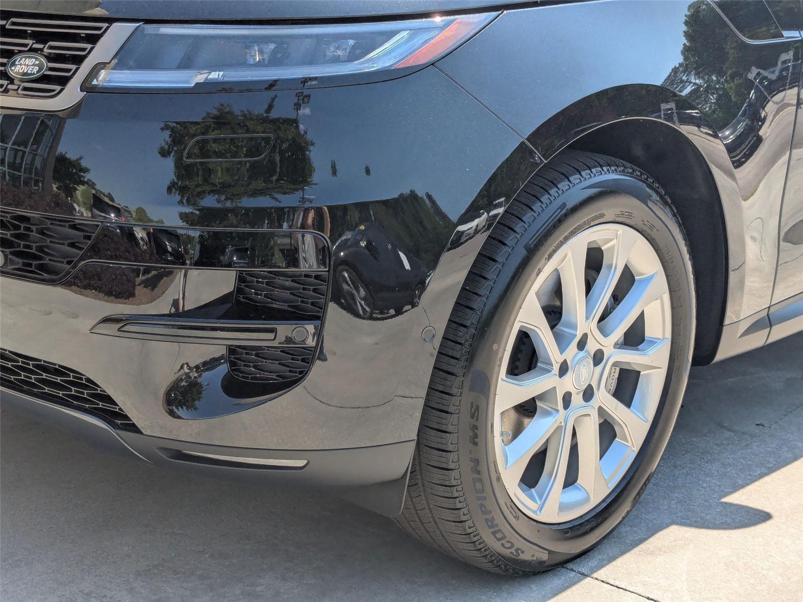 2025 Land Rover Range Rover Sport P360 S photo 8