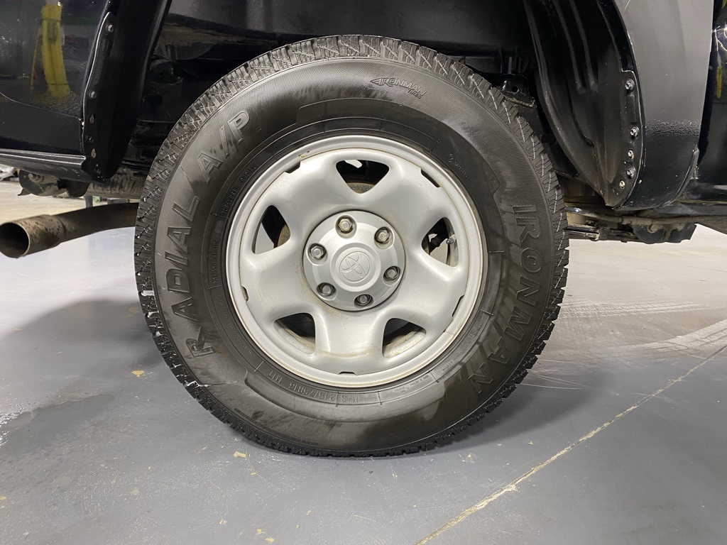 2023 Toyota Tacoma SR5 photo 29