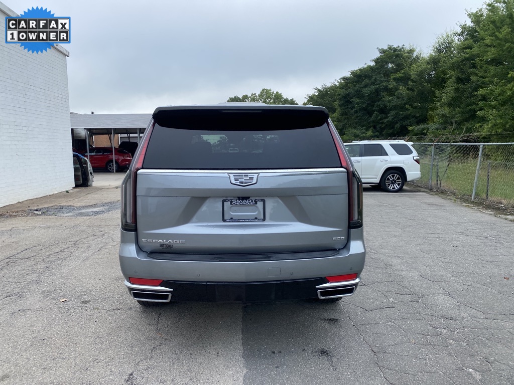 2023 Cadillac Escalade Premium Luxury photo 3