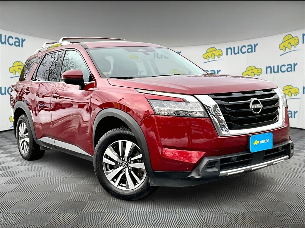 2023 Nissan Pathfinder SL