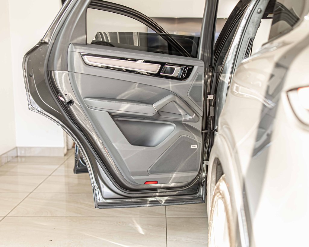2021 PORSCHE CAYENNE - Image 36
