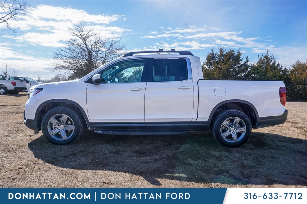 Used 2023 Platinum White Pearl Honda RTL image 2