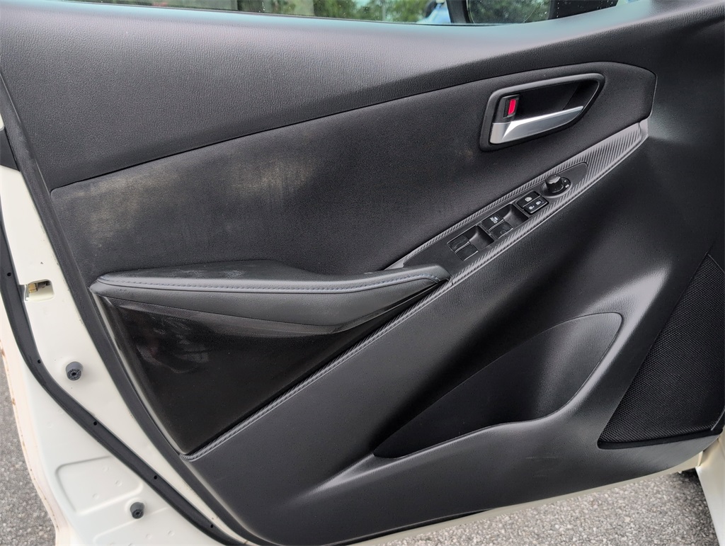 2017 Toyota Yaris iA Base photo 10