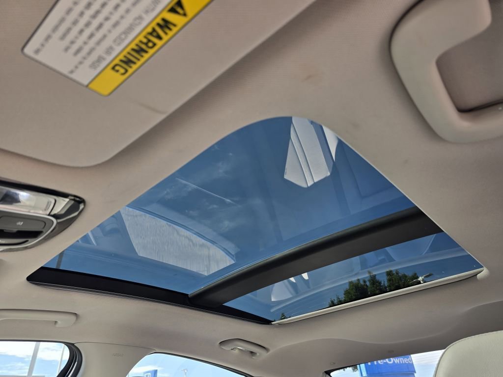 2022 Hyundai Sonata Limited photo 2