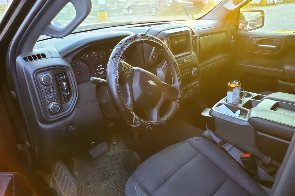 2023 Chevrolet Silverado 1500 Custom photo 4