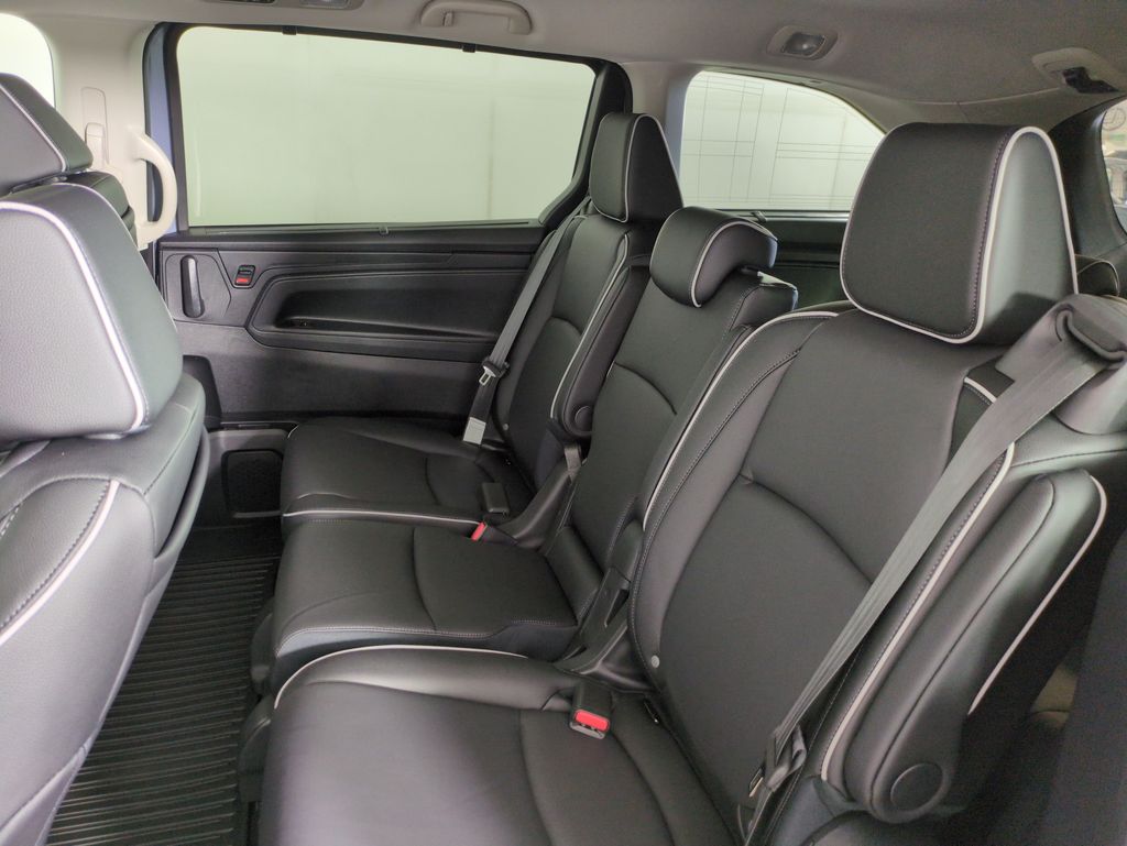 2026 Honda Odyssey Touring photo 23