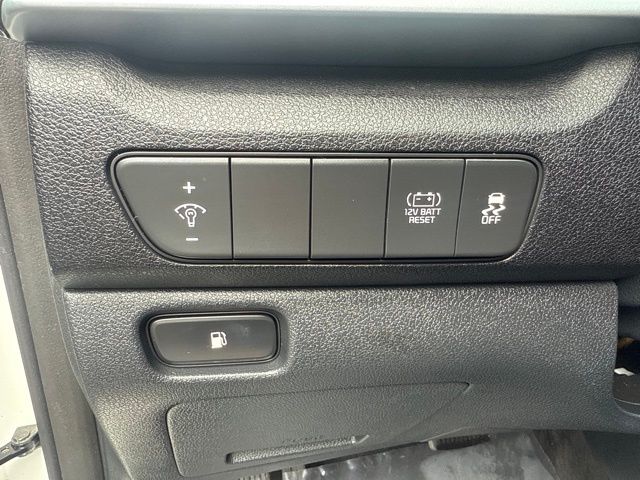 2022 Kia Niro LX photo 20