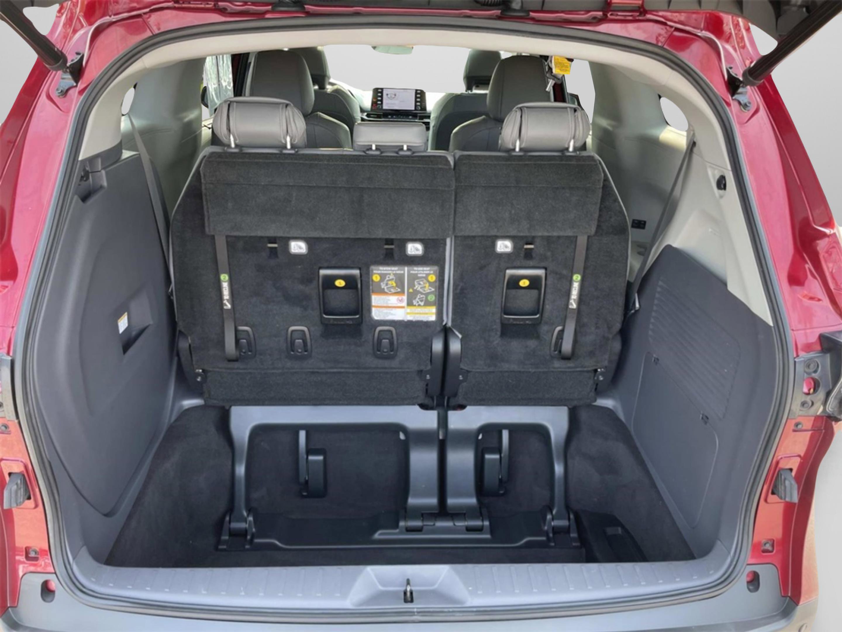 2021 Toyota Sienna XLE photo 21