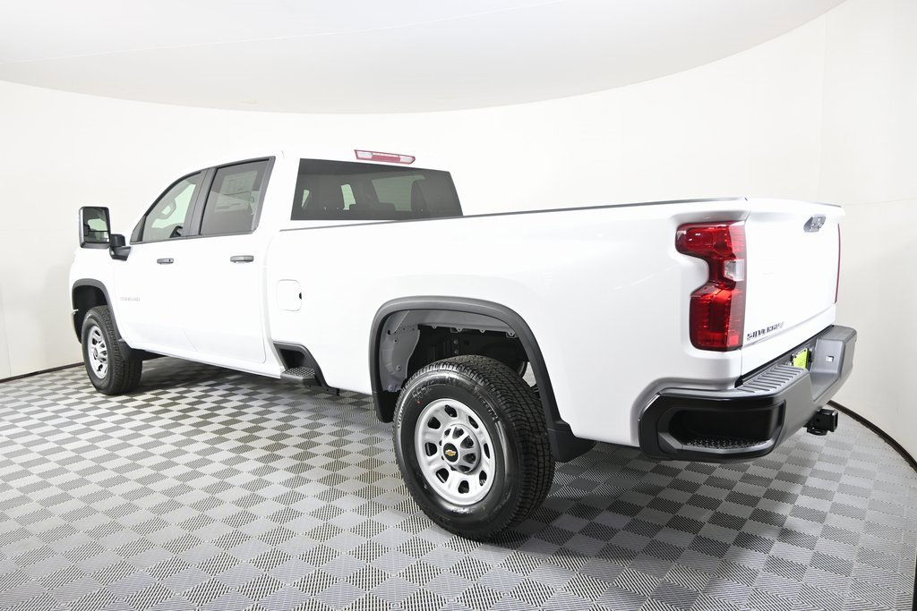 2026 Chevrolet Silverado 3500HD photo 4