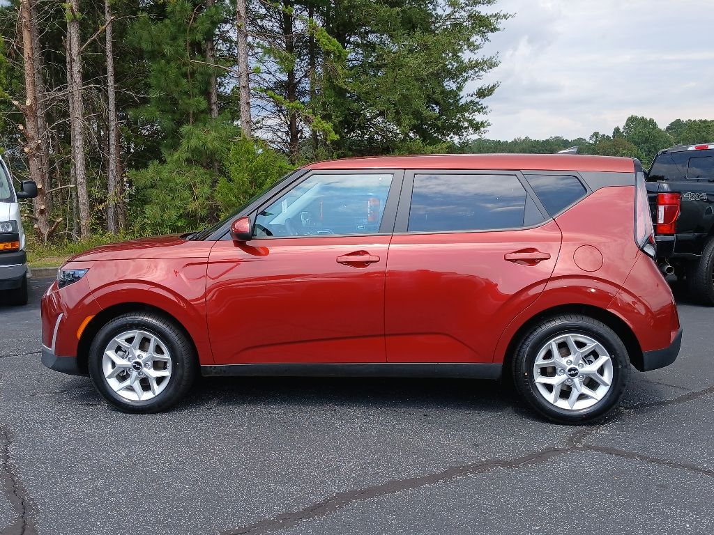 2023 Kia Soul LX photo 5