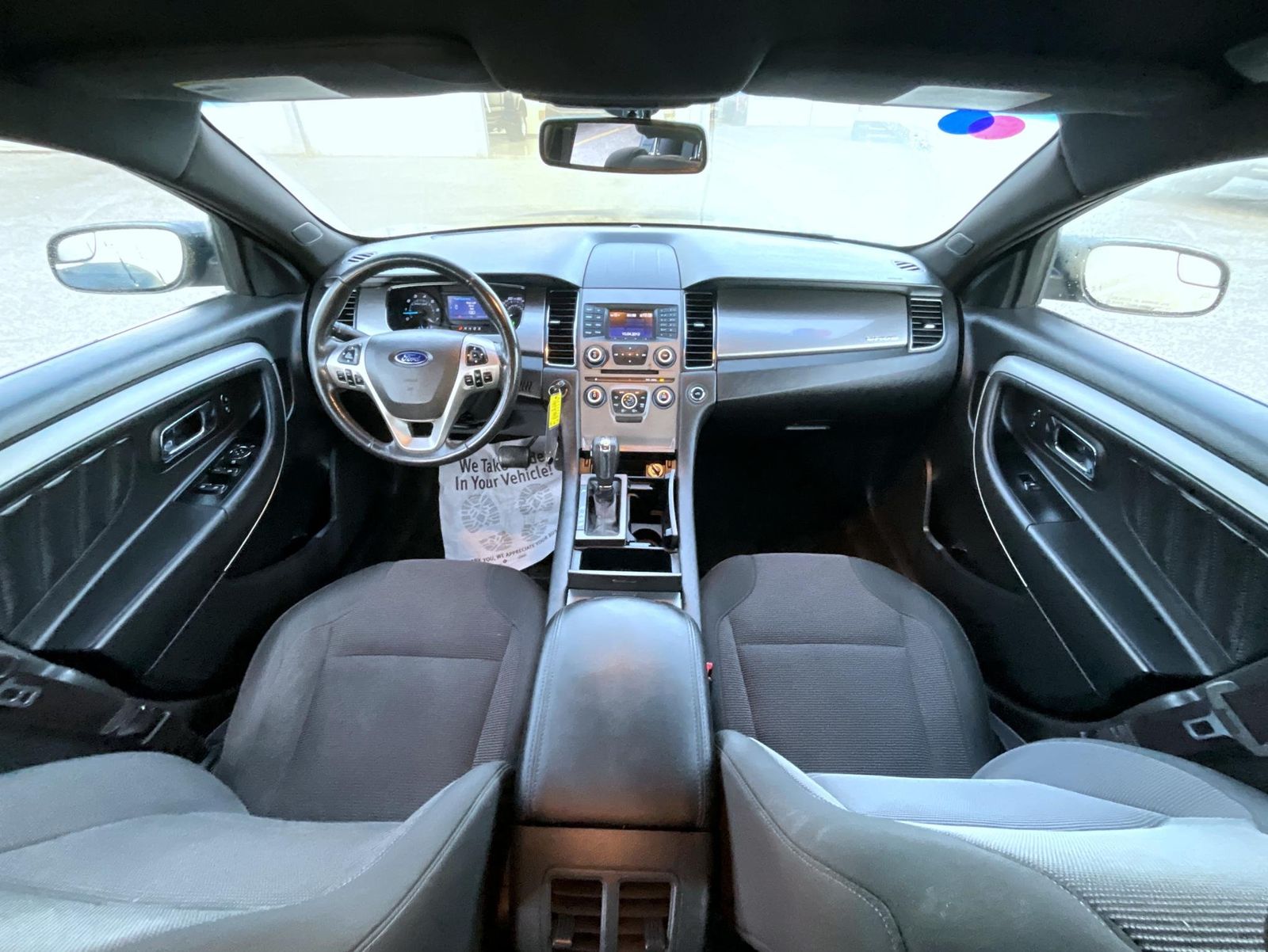 2014 Ford Taurus SEL photo 9