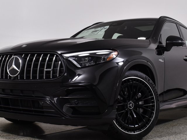 2025 Mercedes Benz GLC 43 AMG 4MATIC photo 3