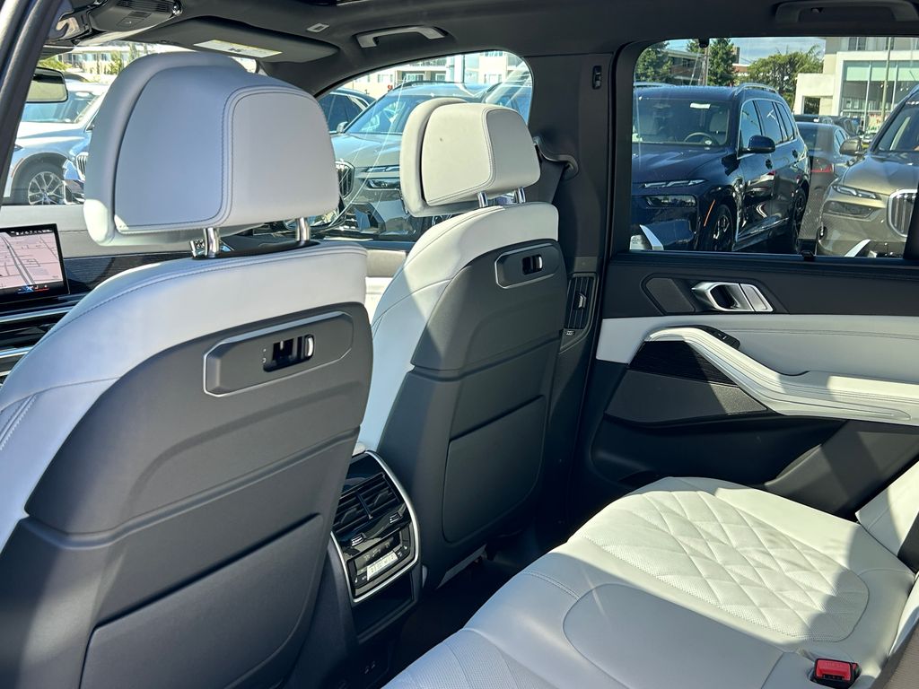 2026 Bmw X5 M60i photo 31