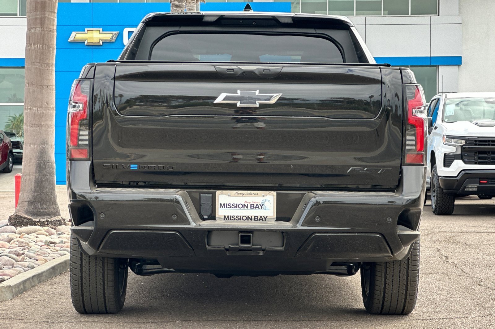 2024 Chevrolet Silverado EV RST photo 5