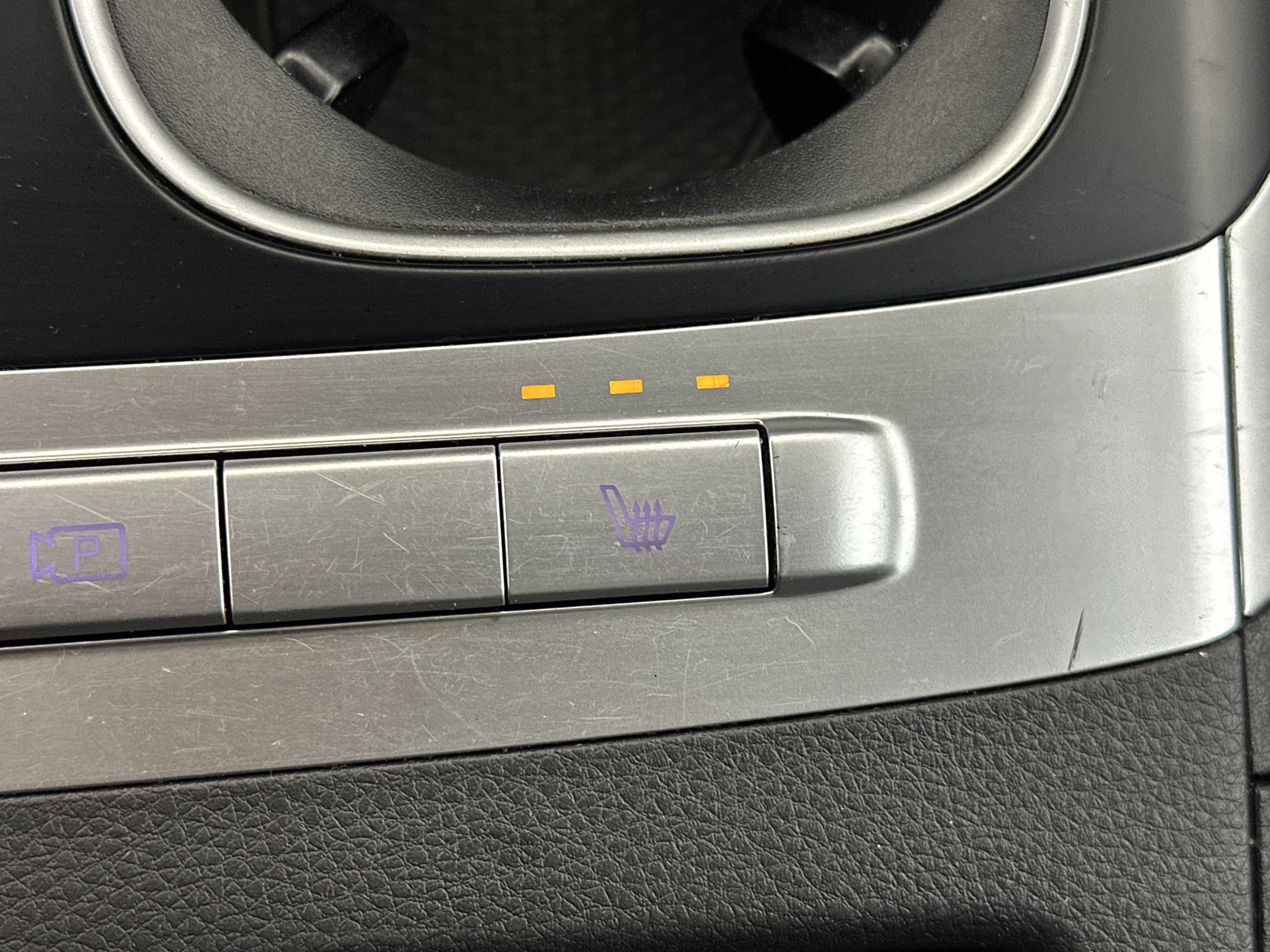 2023 Kia Carnival LX photo 11