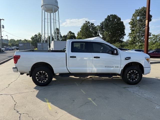 2023 Nissan Titan SV photo 4