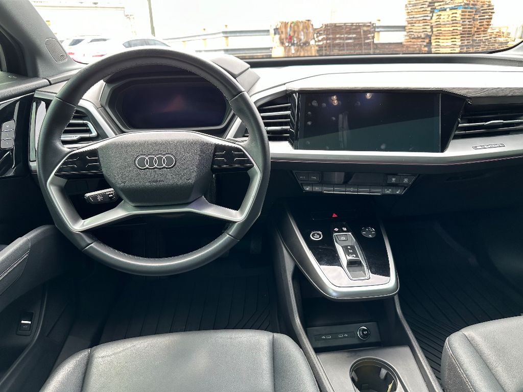2023 Audi Q4 E-tron Sportback Premium Plus photo 2
