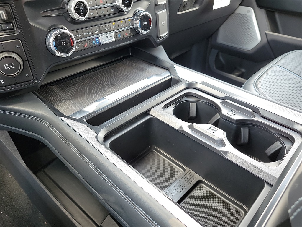2025 Ford F-250 photo 24