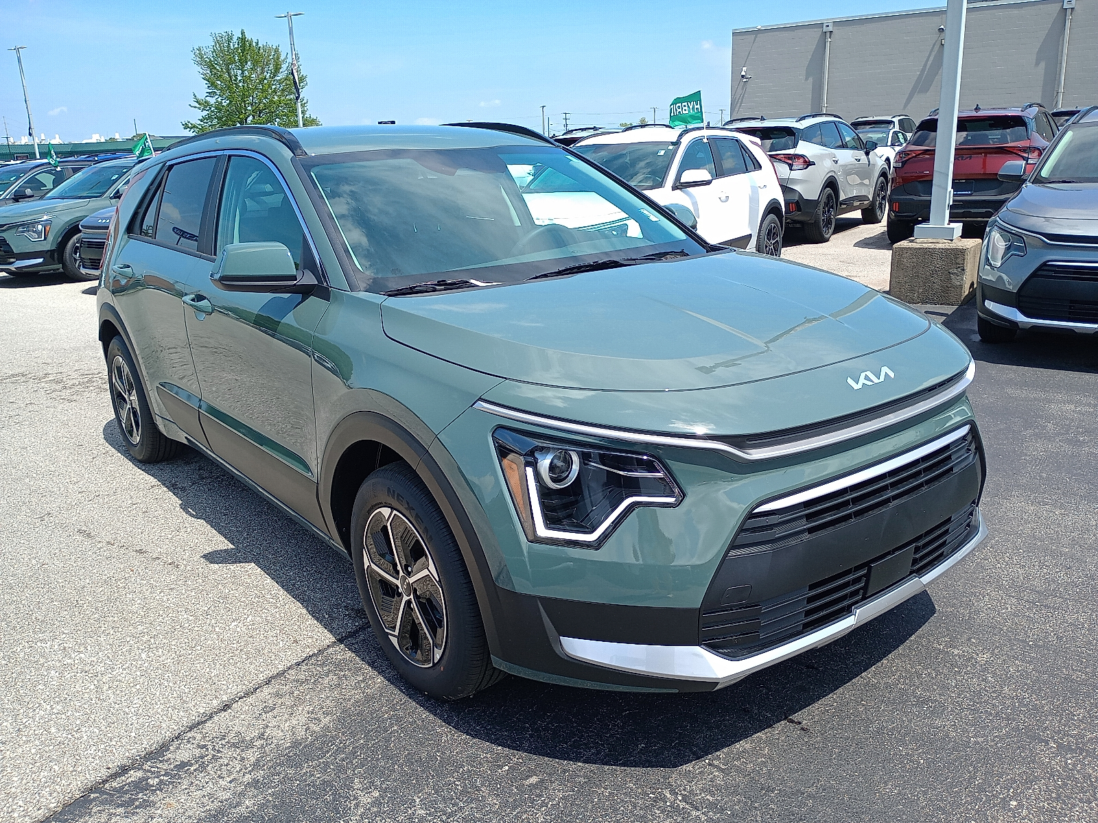 2025 Kia Niro EX's photo