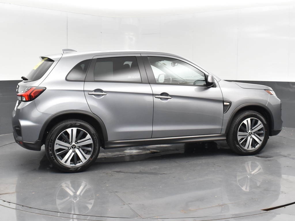 2024 Mitsubishi Outlander Sport ES photo 5