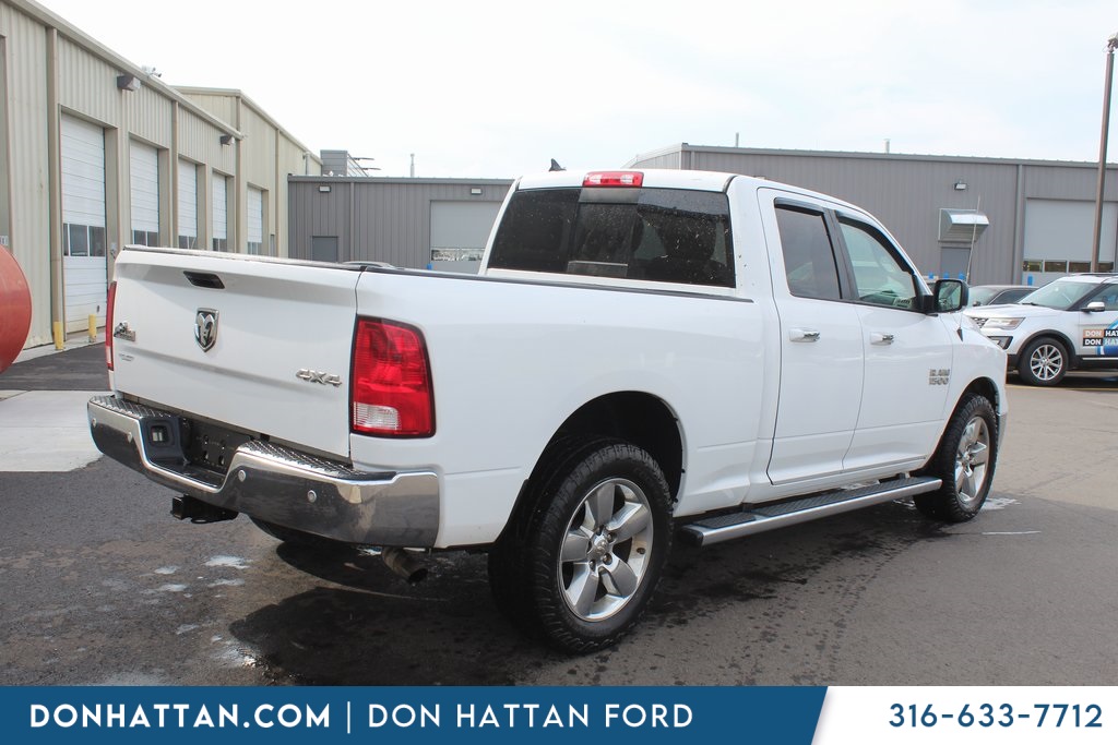 2016 Ram 1500 SLT photo 5