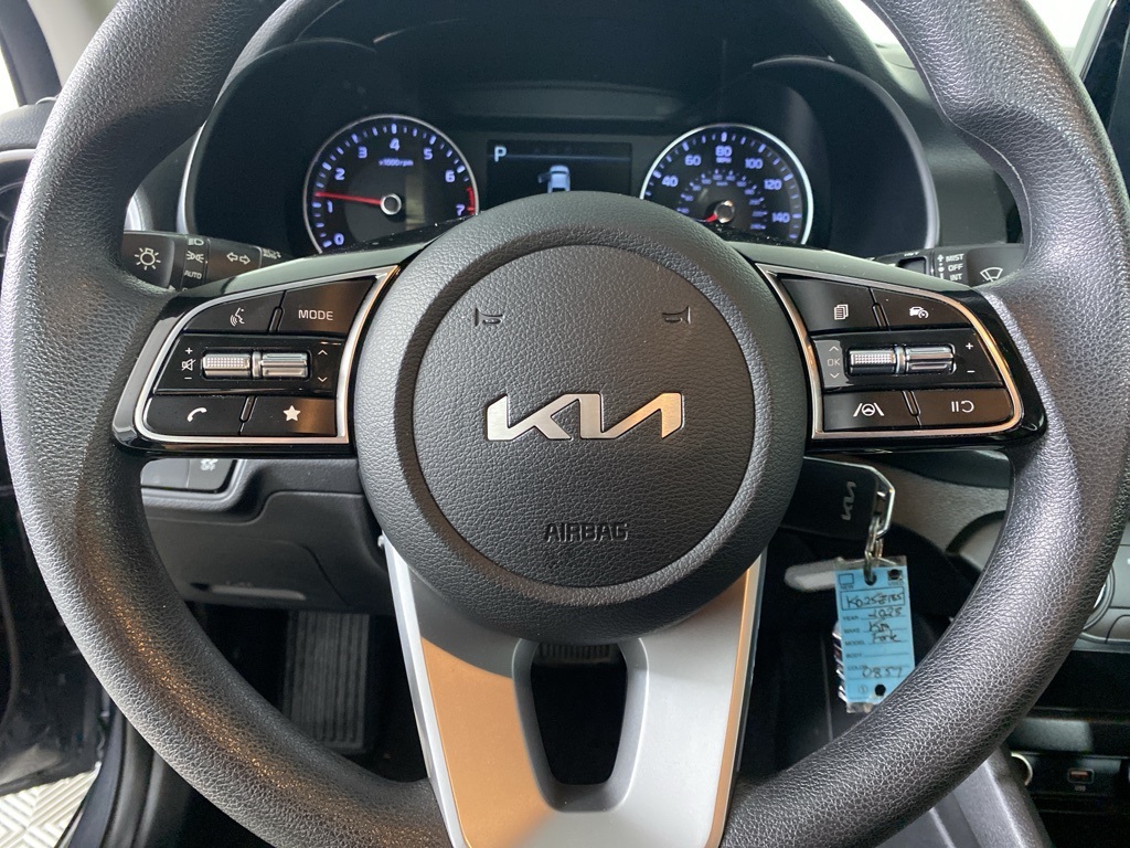 2023 Kia Forte LXS photo 13