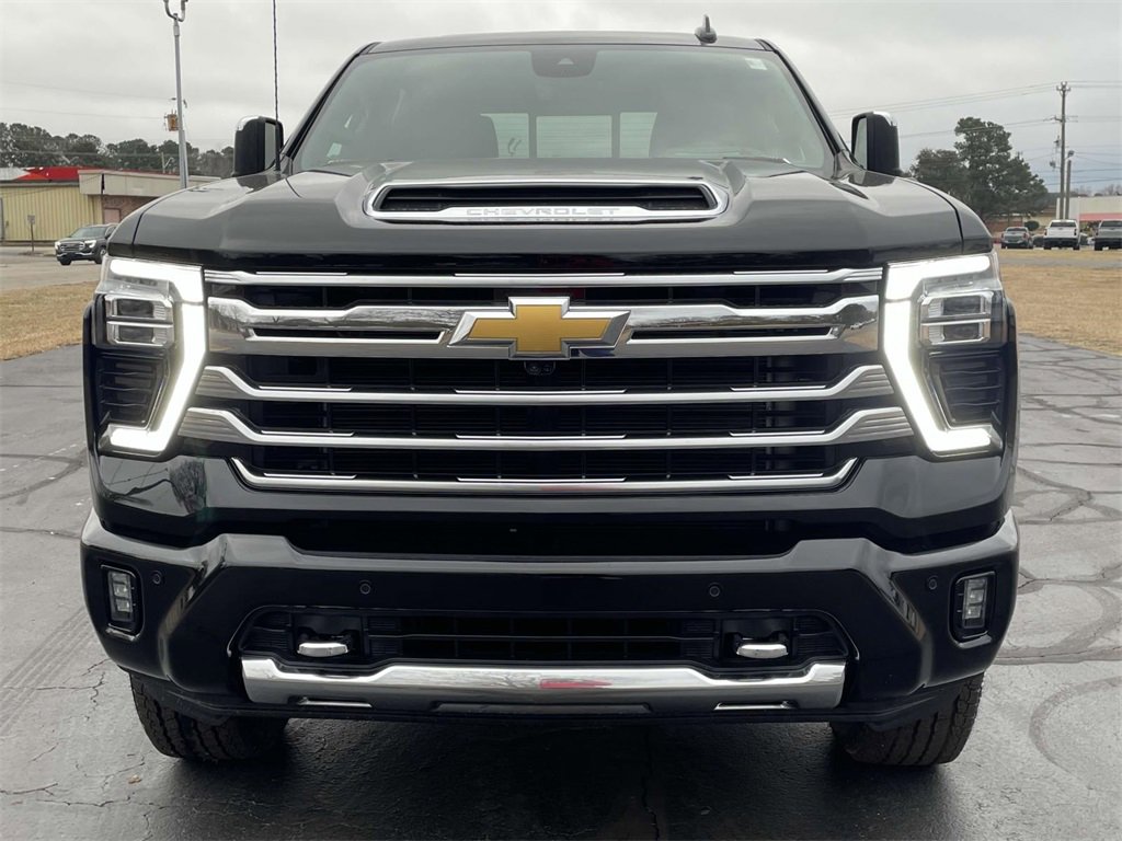 2025 Chevrolet Silverado 2500HD High Country photo 8