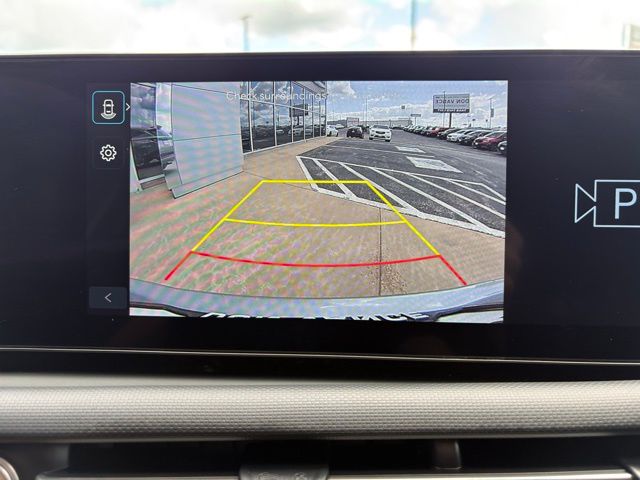 2025 Hyundai Tucson SE photo 16